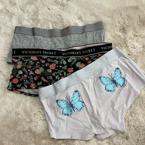 Victoria's Secret Women's Underwear Set